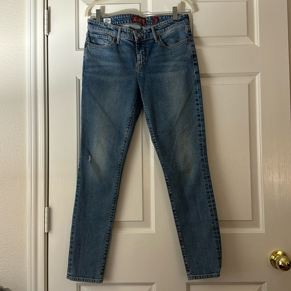 Lucky Brand Jeans Size 6/28 ankle, “Stella skinny” medium wash.